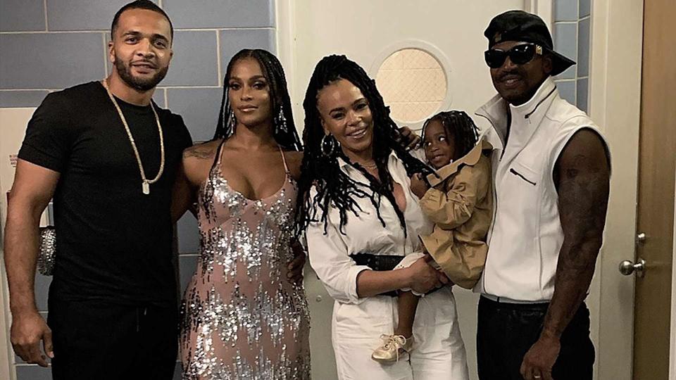 Amp 39 Love Amp Hip Hop Amp 39 Star Joseline Hernandez And Stevie J End Custody War All Smiles Hanging Together