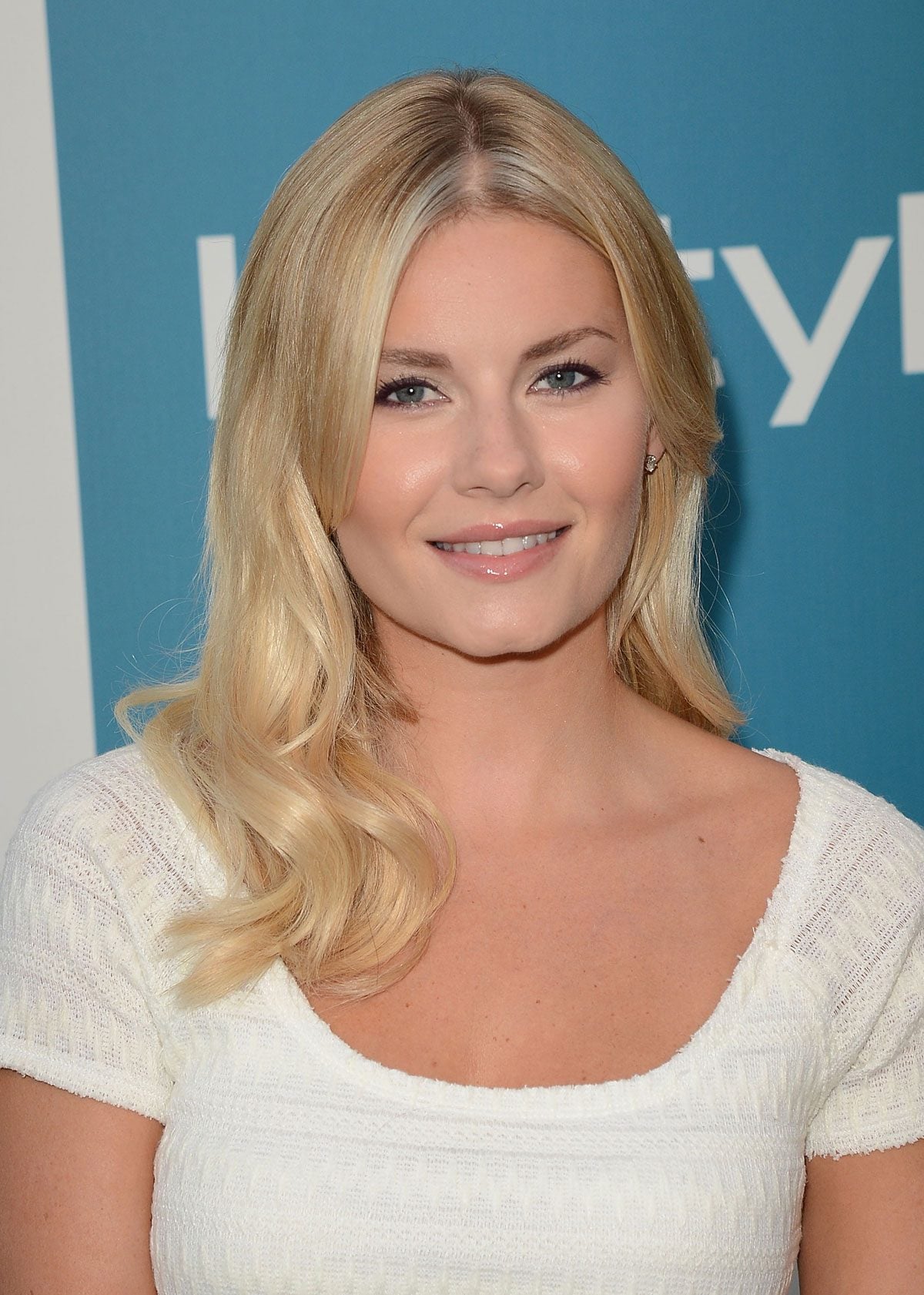 Elisha Cuthbert: 5 Hottest Moments.