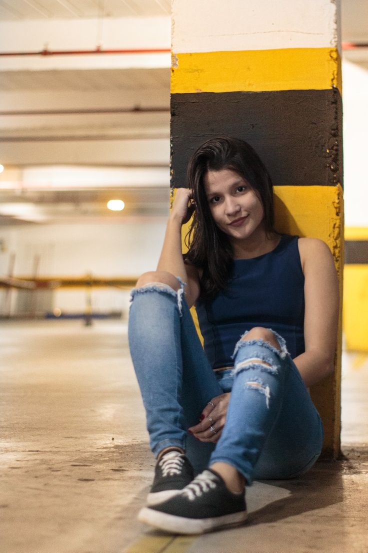 Pin De Em You Poses Femininas Poses Feminino